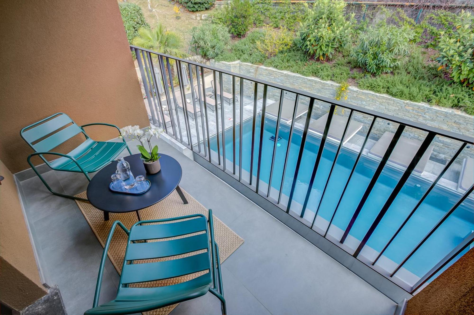 Suite - Vue sur Piscine